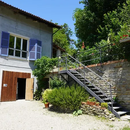 Familienfreundliche Grosse Mit Viel Aussenraum * Dogliani